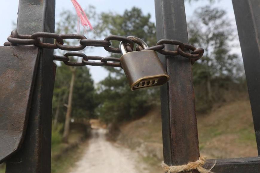 Una falla en la lancha provocó que día de paseo se tornara tragedia: madre e hijo mueren en laguna de Monte Redondo