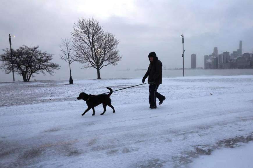 ¿A qué se debe la histórica tormenta de nieve que azota a Estados Unidos?