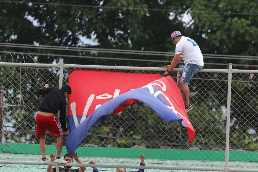 Fiesta merengue, risas y reconocimiento de cancha: el ambiente previo a la semifinal Olimpia vs Marathón en Comayagua