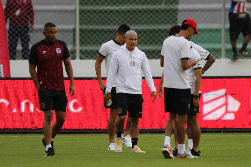 Fiesta merengue, risas y reconocimiento de cancha: el ambiente previo a la semifinal Olimpia vs Marathón en Comayagua