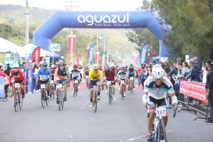 Así arrancó la undécima Vuelta Ciclística de El Heraldo