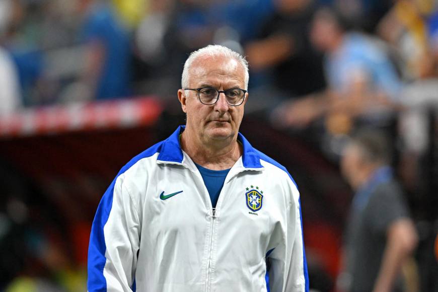 Jugadores de Brasil ignoran a Dorival, lo humillan luego de ser eliminados de Copa América