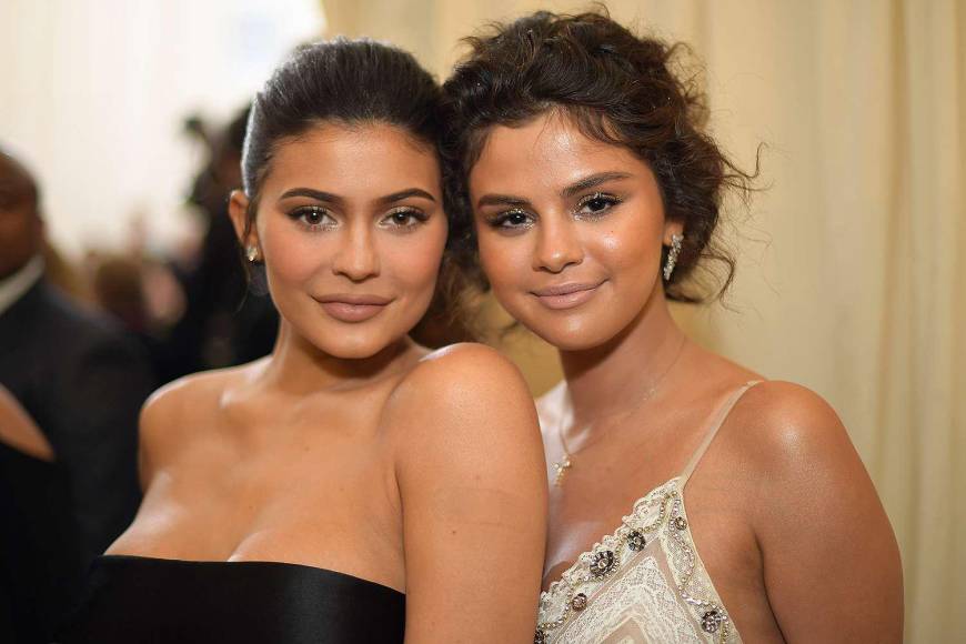 Selena Gómez vs Hailey Bieber, el drama viral de tendencia en redes