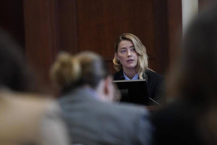 El juicio es lo “más doloroso” que ha vivido, asegura Amber Heard