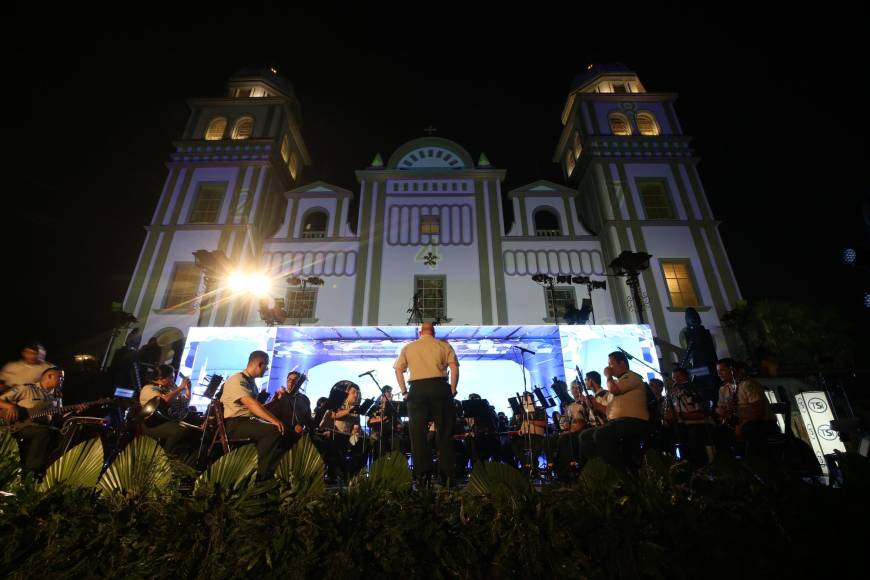 Hondureños celebran 277 años de aniversario del hallazgo de la Virgen de Suyapa