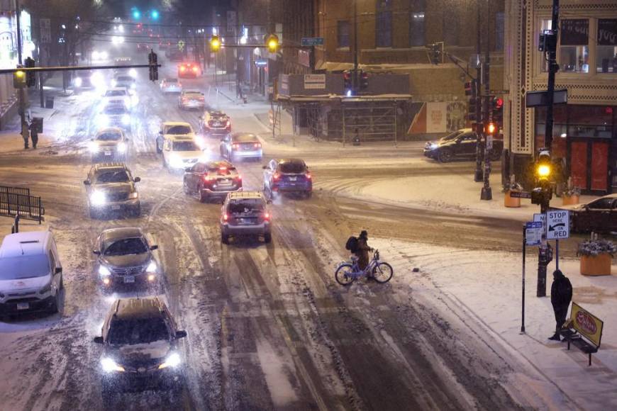 Tormenta invernal en Estados Unidos ya deja miles de vuelos suspendidos