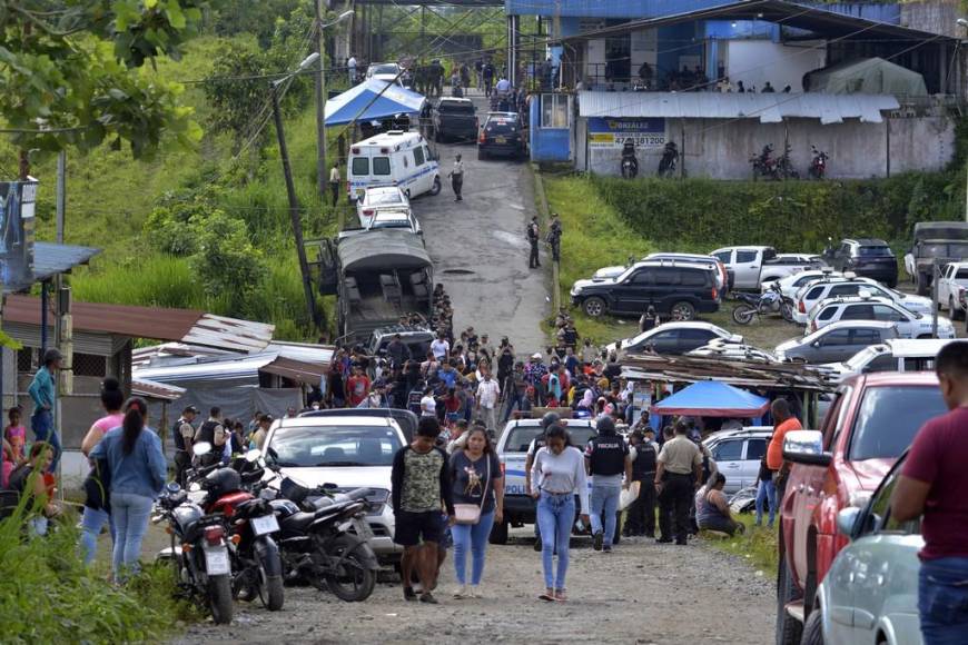 Más de 40 presos muertos y un centenar de fugados en motín en Ecuador