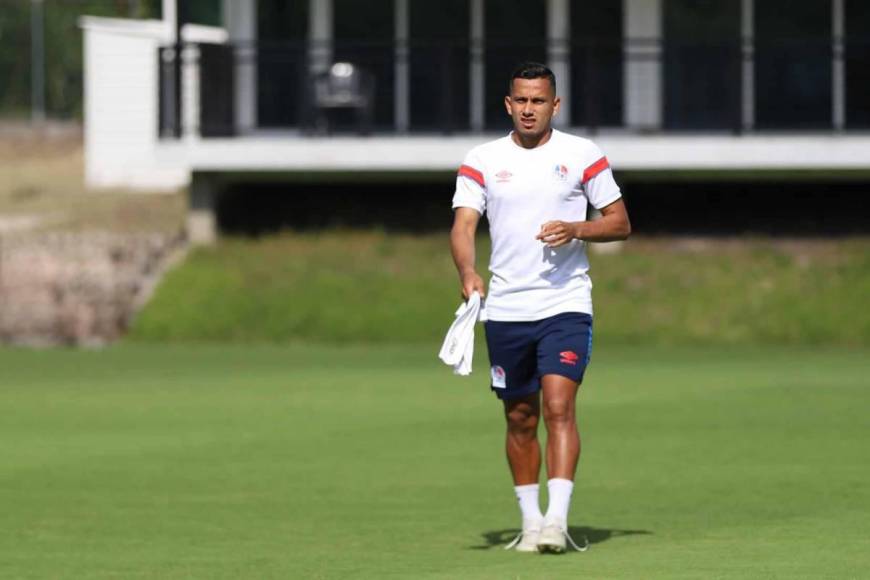 ¡Dos bajas! El 11 titular del Olimpia para juego ante Águila de El Salvador