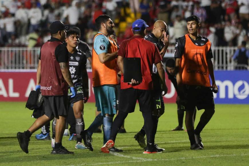 Así salieron jugadores del Olimpia tras eliminación de Copa Centroamericana