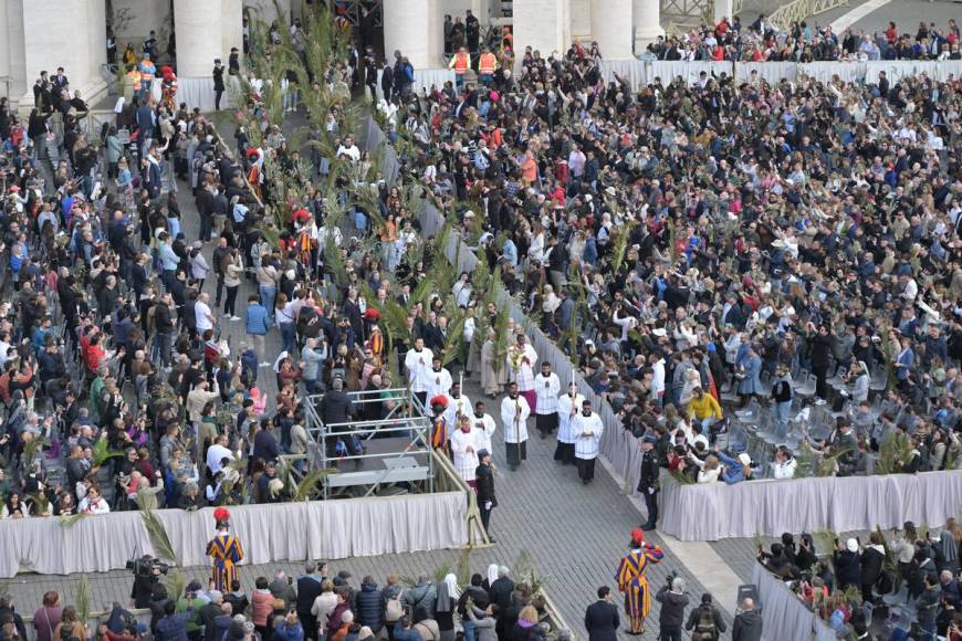 Papa Francisco encabezó celebración del Domingo de Ramos