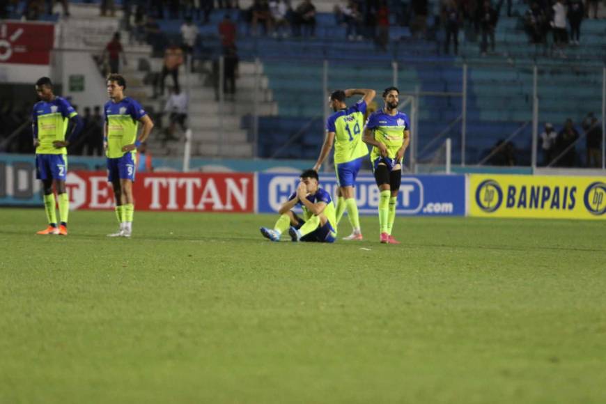 ¡Alegría y llanto! Emotivo festejo de Rougier al clasificar Motagua a semis