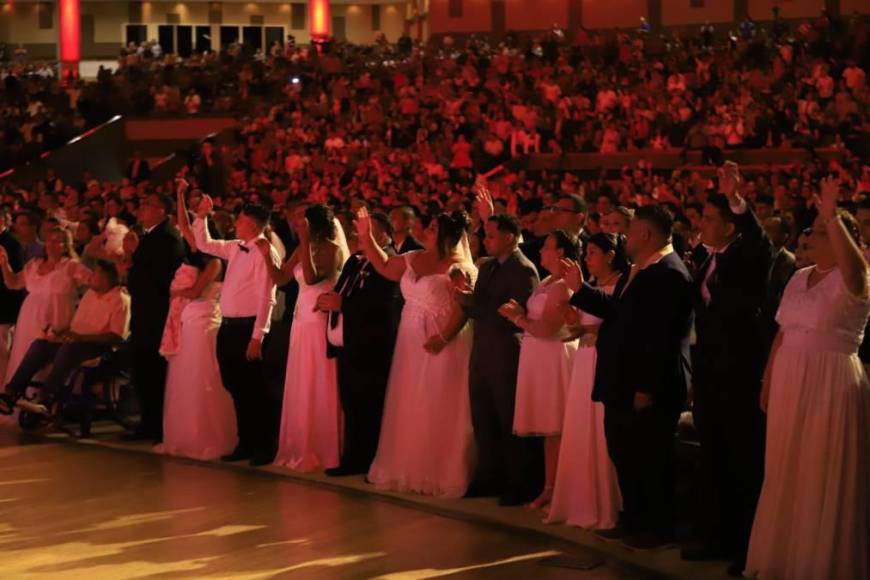 Pastor Germán Ponce casó a cientos de parejas en las Bodas de Caná