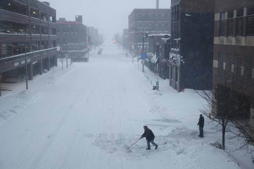 Nieve afecta norte de EUA por ingreso de aire ártico considerado peligroso