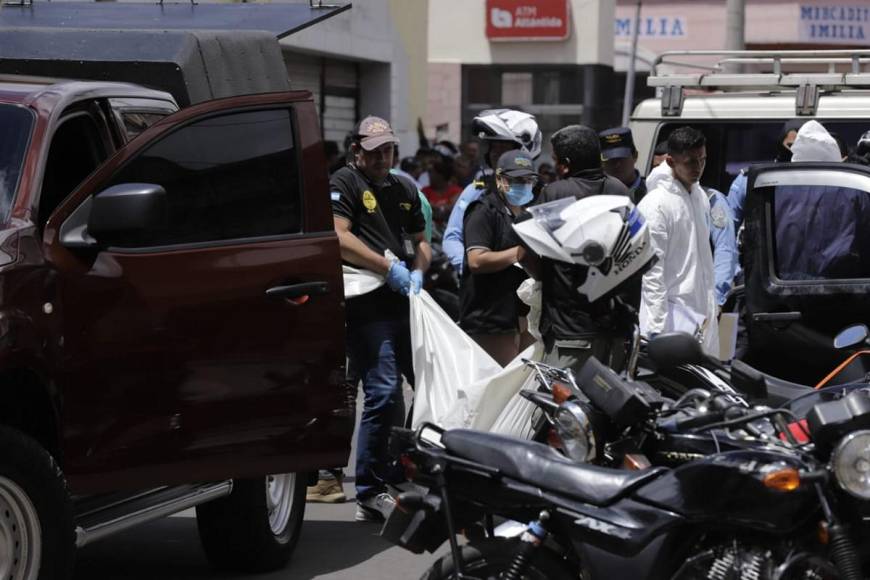 Con lágrimas y pesar llegan familiares a escena donde murió abogado Julio Muñoz y guardaespaldas