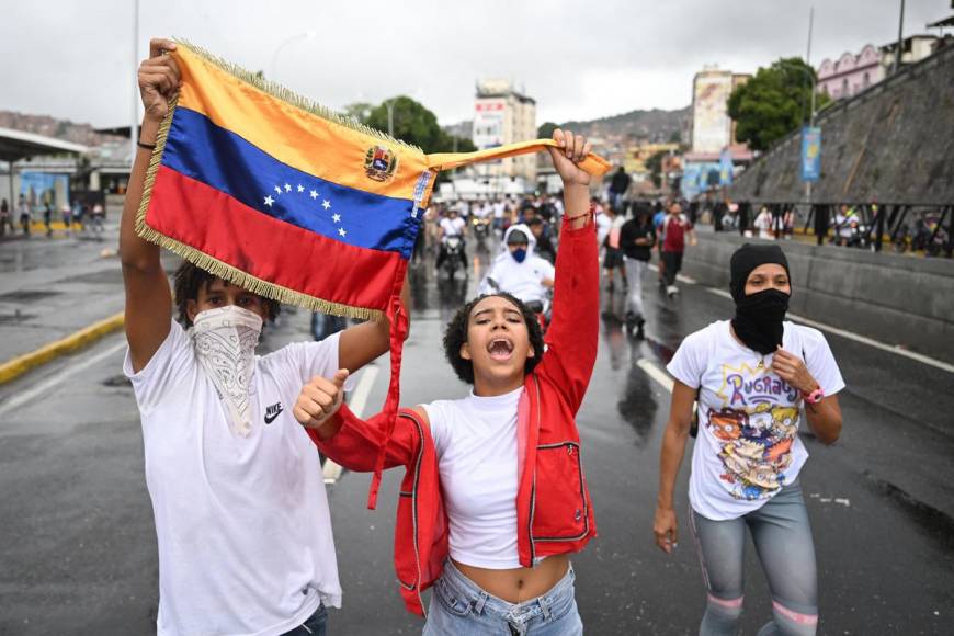 “Nos robaron”: Decepción y cacerolas en Venezuela tras elecciones