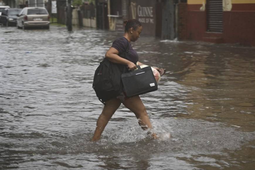 Inundaciones, casas sin techos y sin energía eléctrica dejó Lisa a su paso por Belice