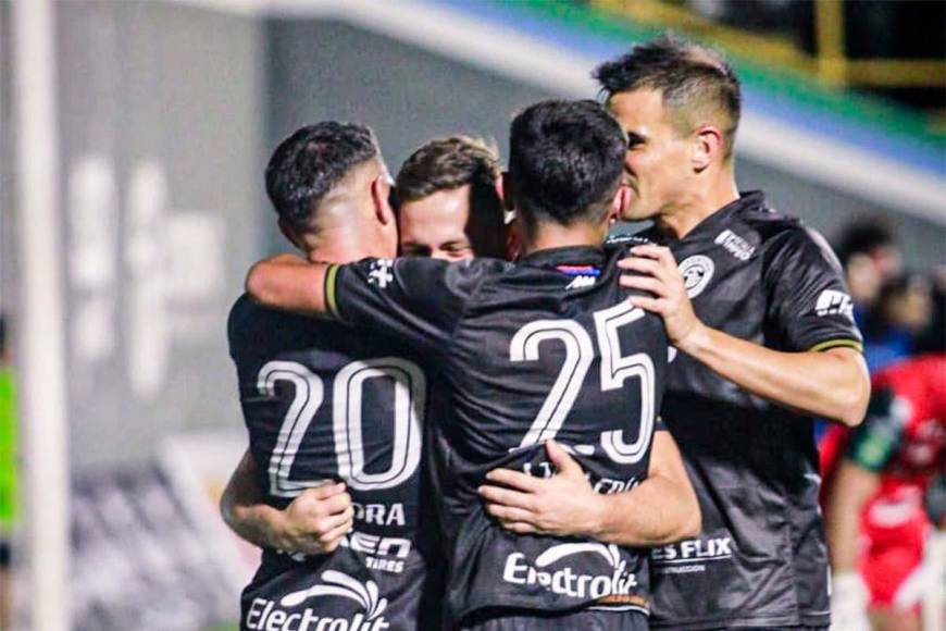 ¡Olimpia cae! Los equipos de fútbol más caros de Centroamérica