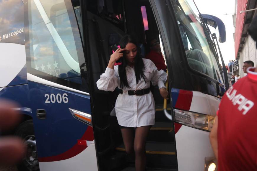 Las bellas aficionadas que llegaron al estadio Carlos Miranda para disfrutar del Olimpia vs Marathón