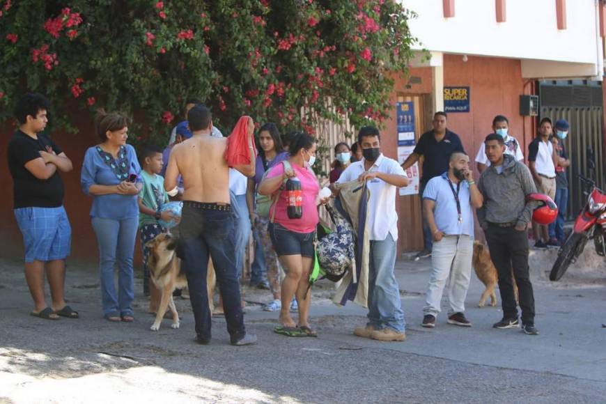 Cinco familias quedaron en la calle tras voraz incendio en el barrio San Pablo de la capital