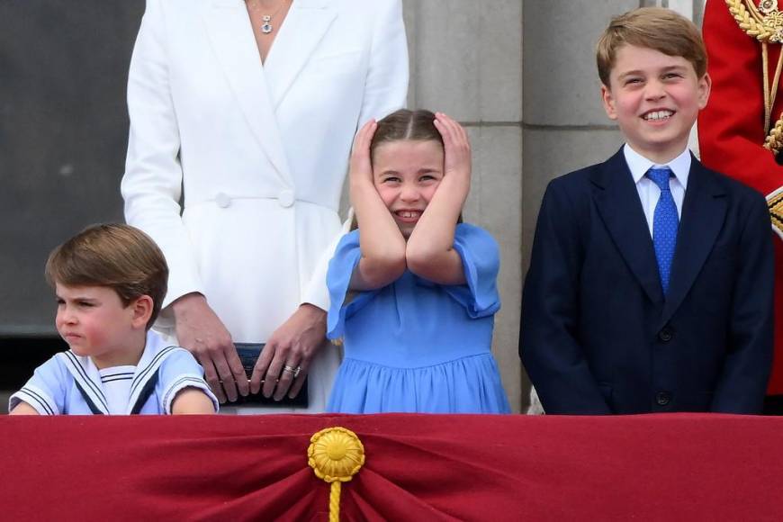 Los graciosos gestos del príncipe Louis en festejos del Jubileo de Platino de la reina Isabell II