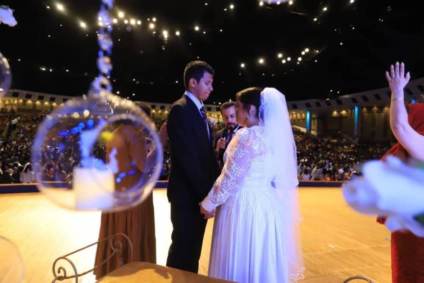 Pastor Germán Ponce casó a cientos de parejas en las Bodas de Caná