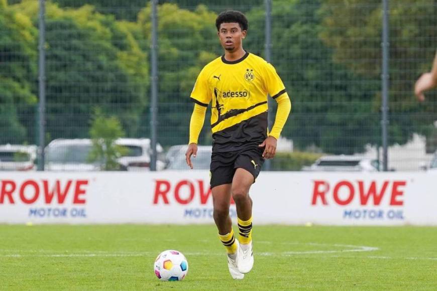 Leonardo Posadas, futbolista del Borussia Dortmund y de Alemania que jugaría con Honduras