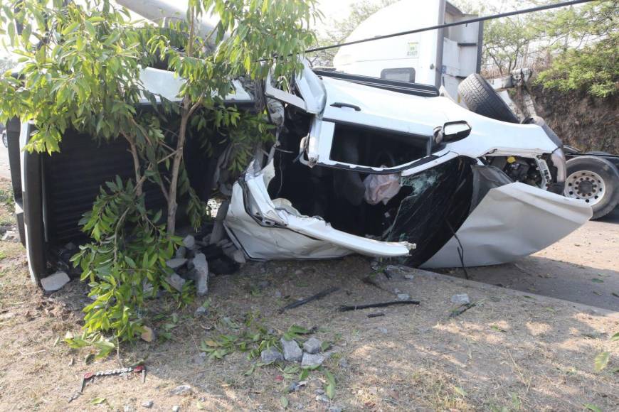 Imágenes del accidente en el anillo periférico que dejó un muerto y dos heridos