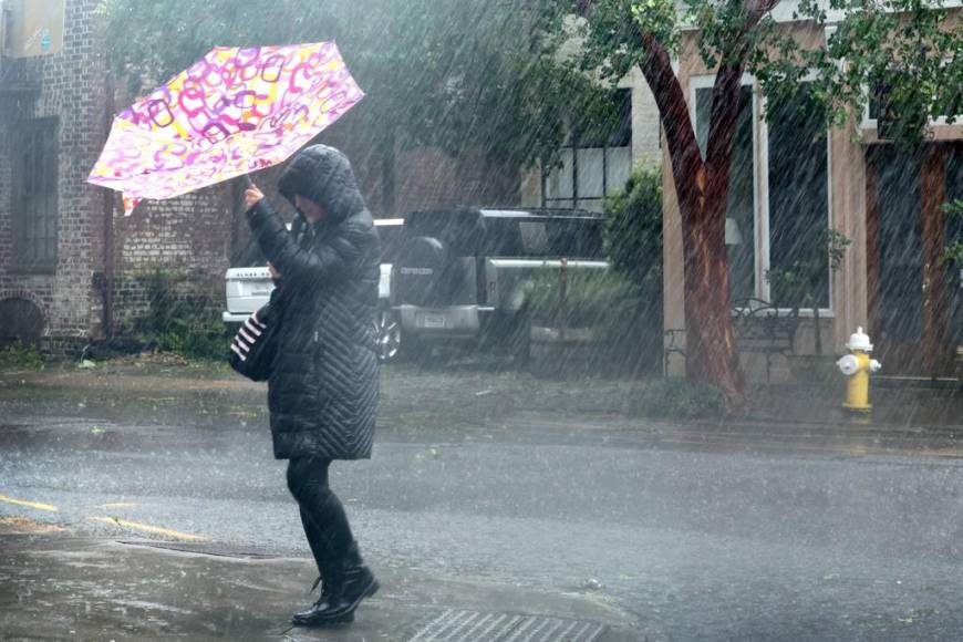 Ian golpea Carolina del Sur tras sembrar destrucción en Florida