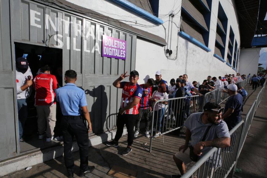 Llenazo olimpista para el juego ante el Alajuelense en la final de ida de la Liga Concacaf