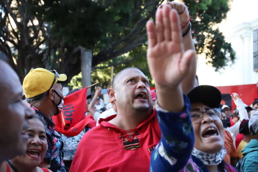 Militantes de Libre exigen al Congreso Nacional elección de la Corte Suprema de Justicia