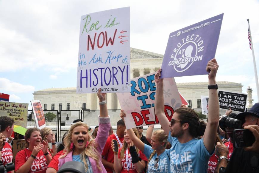 Lo que debes saber sobre el fallo histórico de eliminar el derecho constitucional al aborto en EE UU