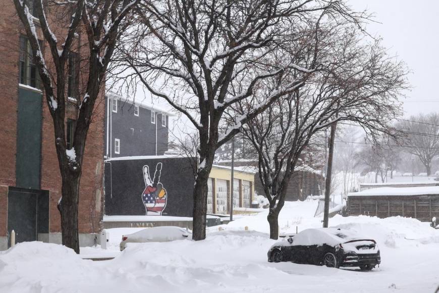 Nieve afecta norte de EUA por ingreso de aire ártico considerado peligroso