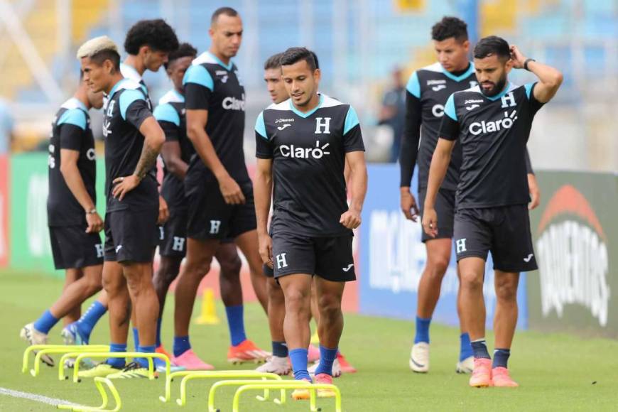 Reinaldo Rueda afinó detalles en microciclo para partidos de Liga de Naciones