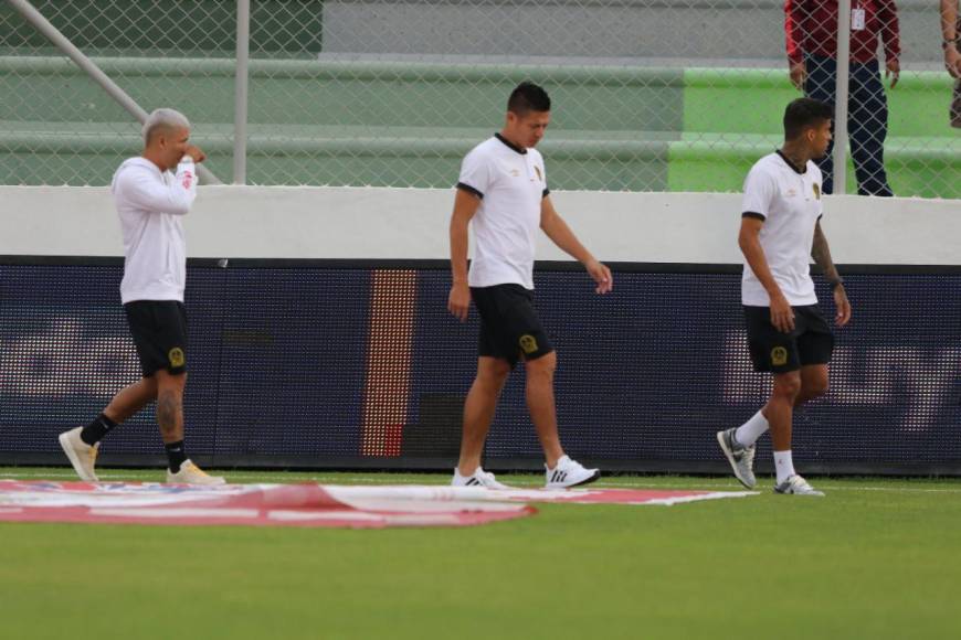 Fiesta merengue, risas y reconocimiento de cancha: el ambiente previo a la semifinal Olimpia vs Marathón en Comayagua