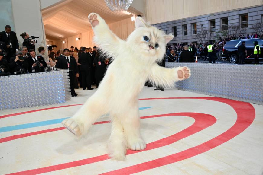 ”¿Quién es este?”: Jared Leto se robó las miradas en la Met Gala