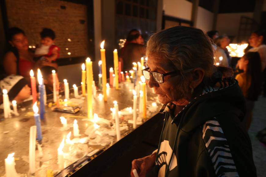 Hondureños celebran 277 años de aniversario del hallazgo de la Virgen de Suyapa