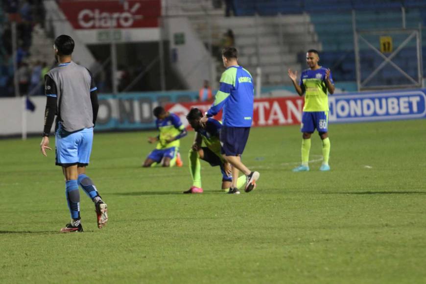 ¡Alegría y llanto! Emotivo festejo de Rougier al clasificar Motagua a semis