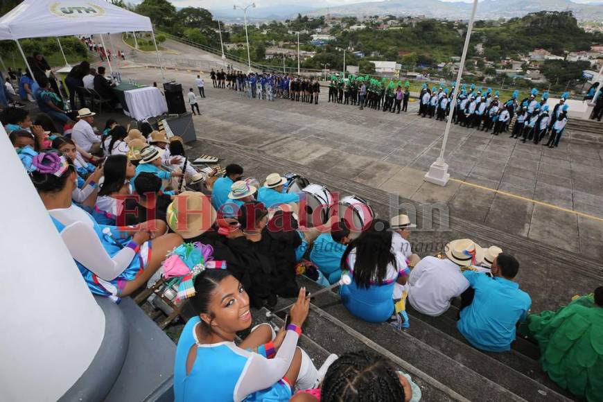 Así se realizó la guerra de bandas de la UTH (FOTOS)