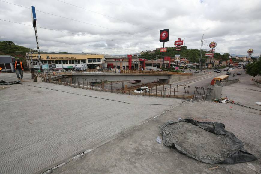 ¿Cómo avanza la construcción del puente elevado de la colonia Kennedy?