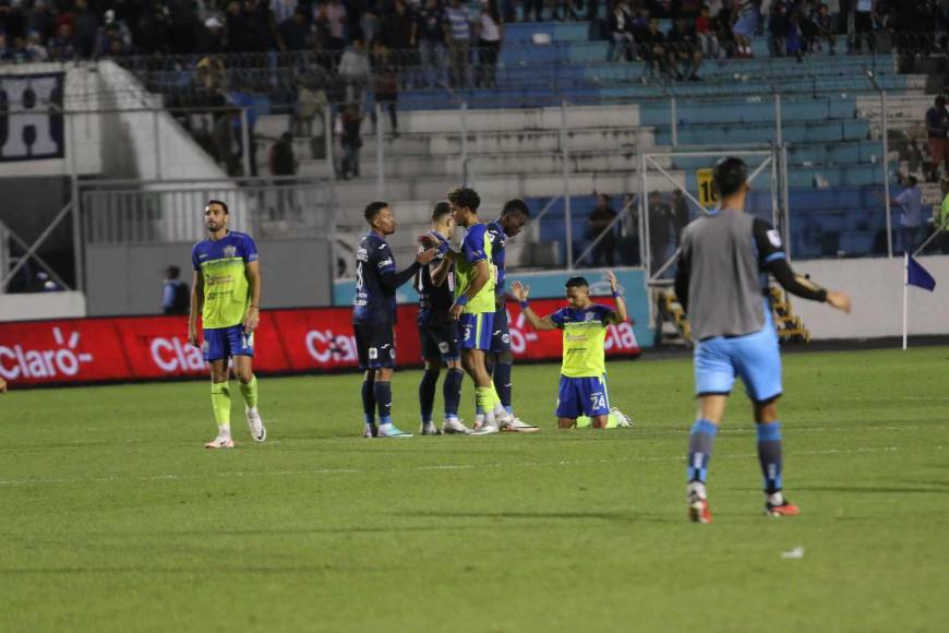 ¡Alegría y llanto! Emotivo festejo de Rougier al clasificar Motagua a semis