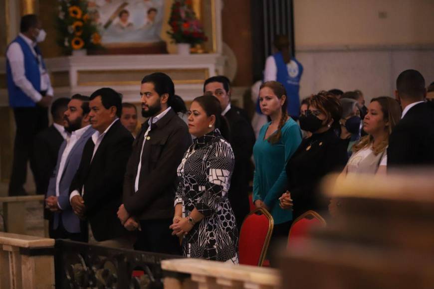 Ofrendas y promesas: imágenes de la eucaristía por el 276 aniversario del hallazgo de la Virgen de Suyapa