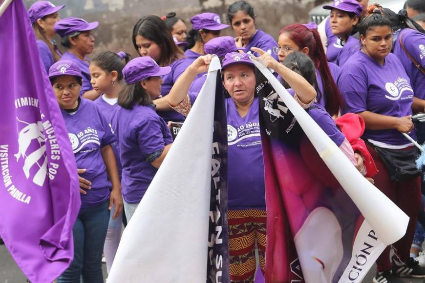 Exigen ante Ministerio Público justicia para mujeres y cárcel para femicidas