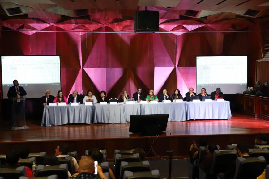 Así oficializó la Junta Nominadora el listado de 45 candidatos a magistrados de la CSJ