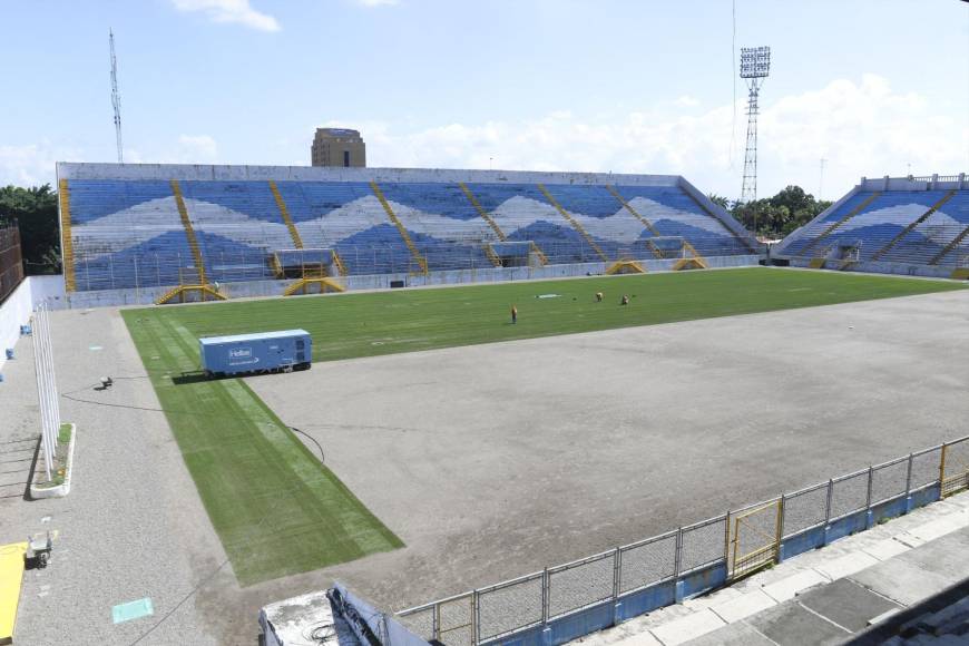 ¡Belleza! Proyecto de la grama del estadio Morazán avanza a un 65%