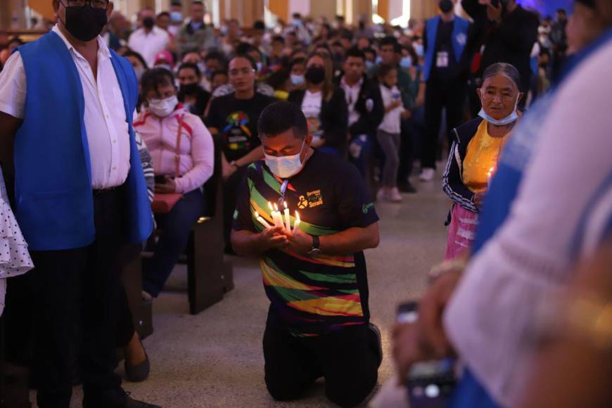 Ofrendas y promesas: imágenes de la eucaristía por el 276 aniversario del hallazgo de la Virgen de Suyapa