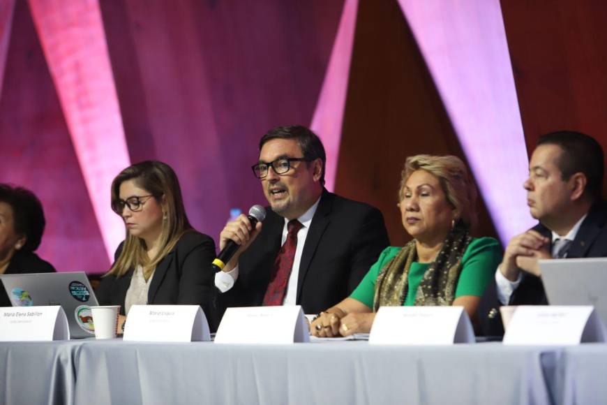 Así oficializó la Junta Nominadora el listado de 45 candidatos a magistrados de la CSJ