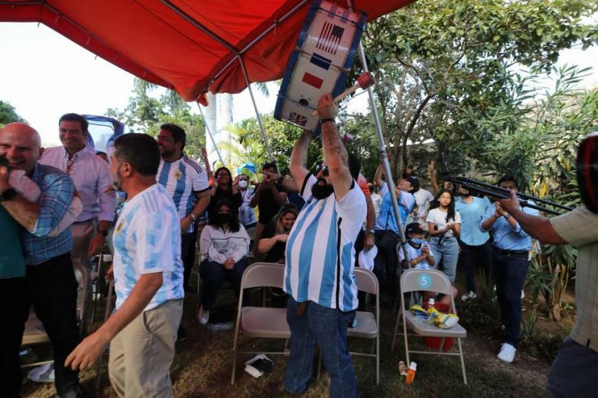 Así viven la final del Mundial de Qatar en la Embajada de Argentina en Honduras