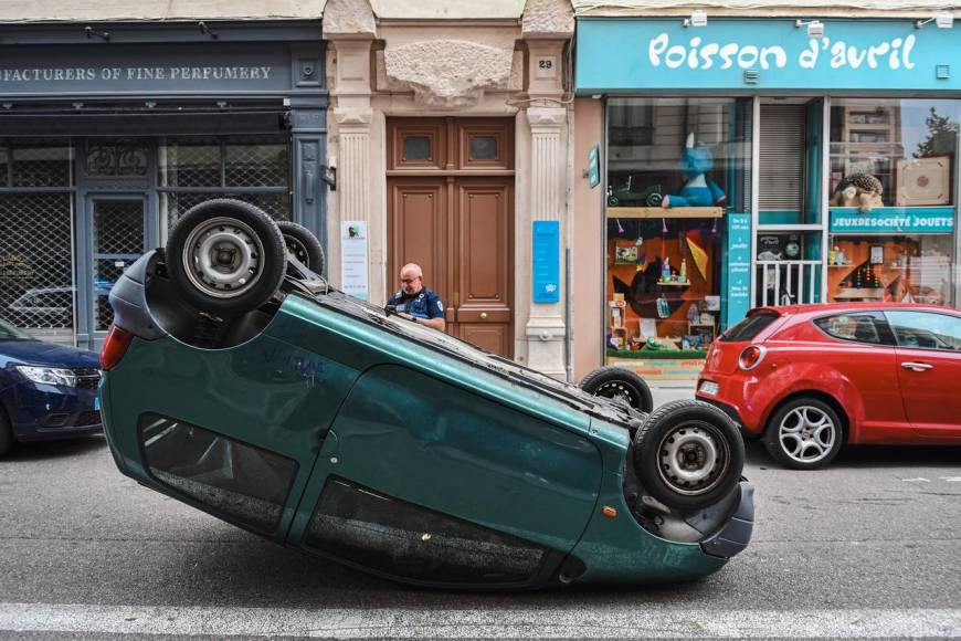 Disturbios en Francia causaron daños por 20 millones de euros en transportes