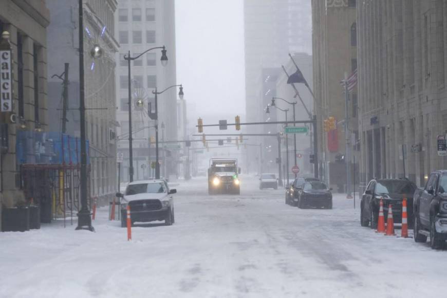 Al menos 17 personas han muerto en tormenta invernal que azota Estados Unidos