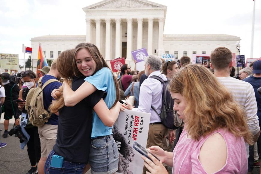 Lo que debes saber sobre el fallo histórico de eliminar el derecho constitucional al aborto en EE UU